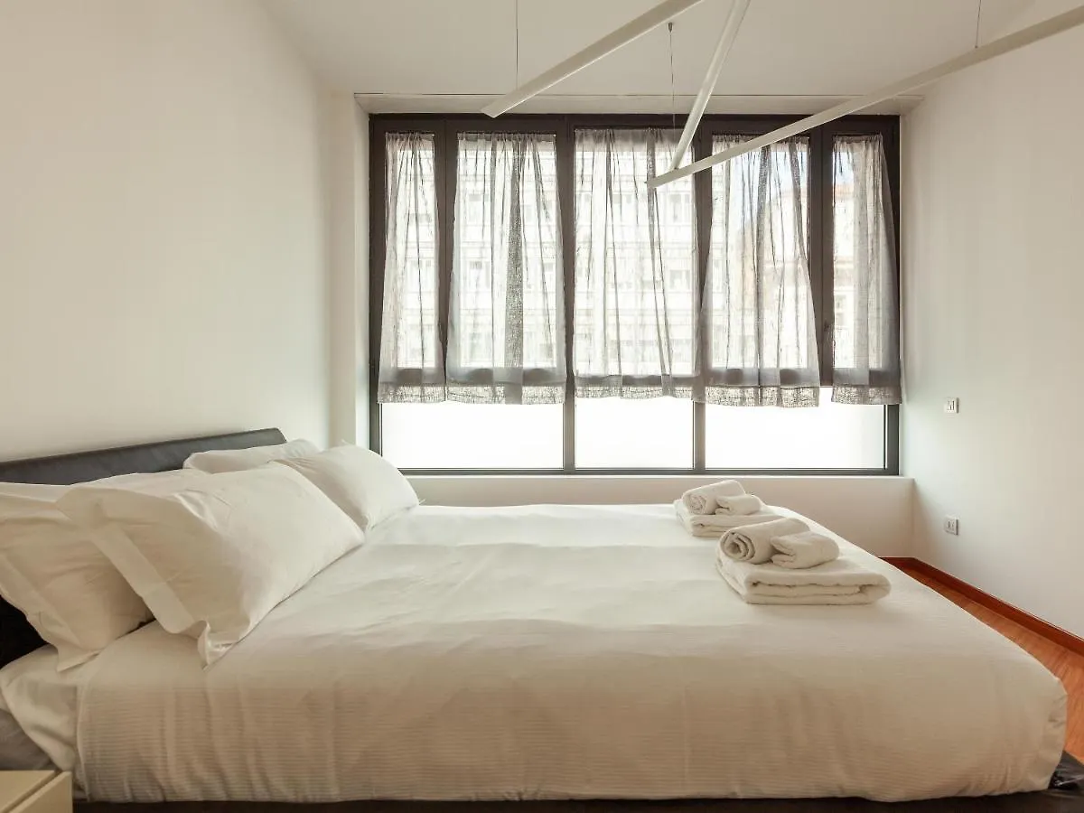Easyhomes-Madonnina View Milano Lägenhet