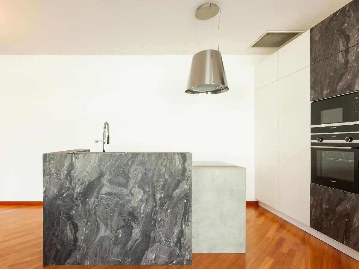Easyhomes-Madonnina View Milano 0*,  Italien