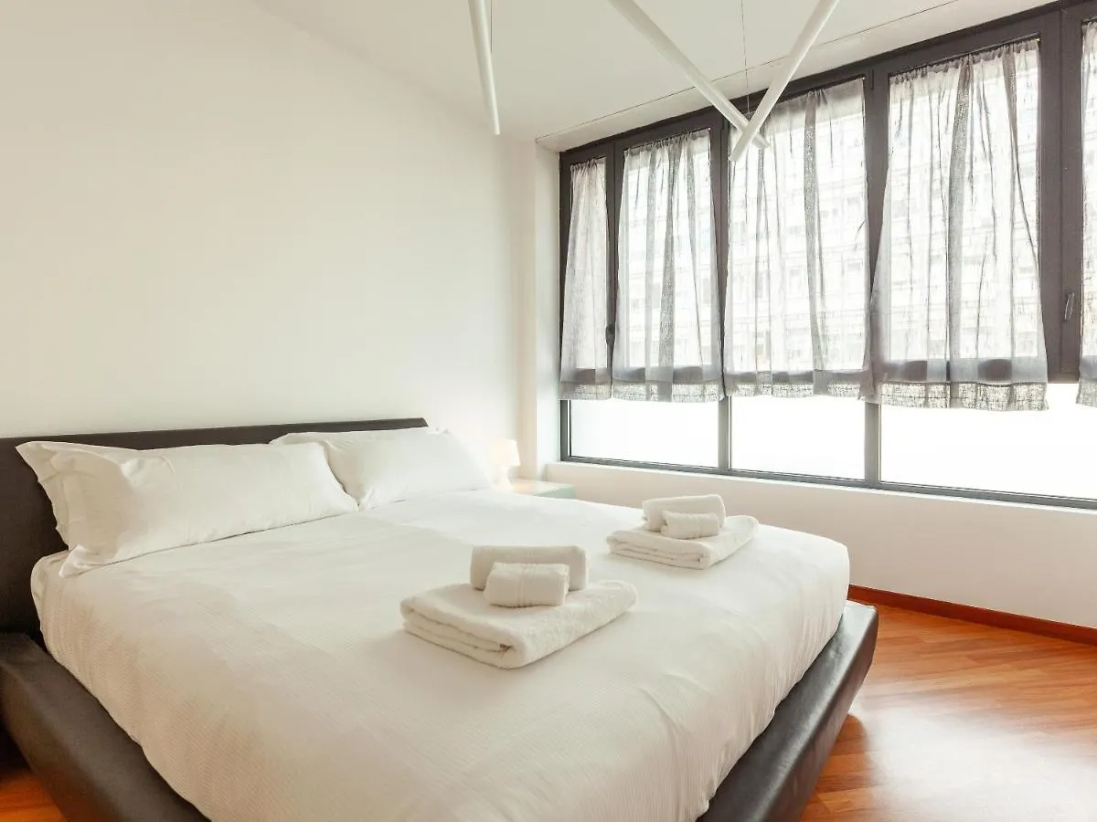Easyhomes-Madonnina View Milano 0*,