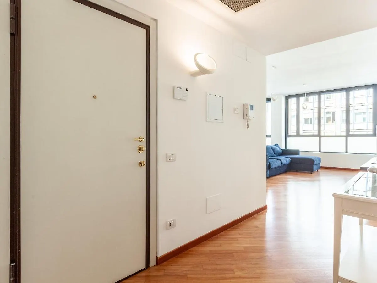 Easyhomes-Madonnina View Milano Italien